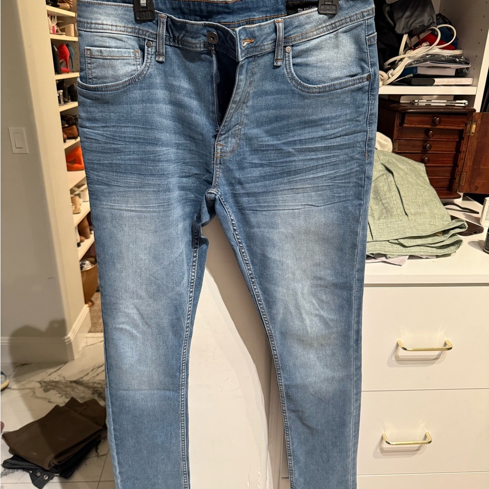The perfect Jean worn once, Classic Light Blue Skinny Jeans for Men 34x32